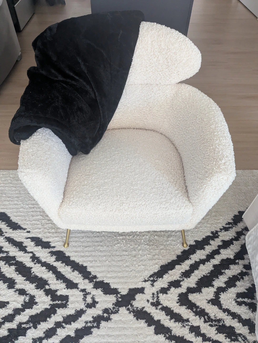 Cream faux shearling Armchair ( Retail price is 450+) - photo 2