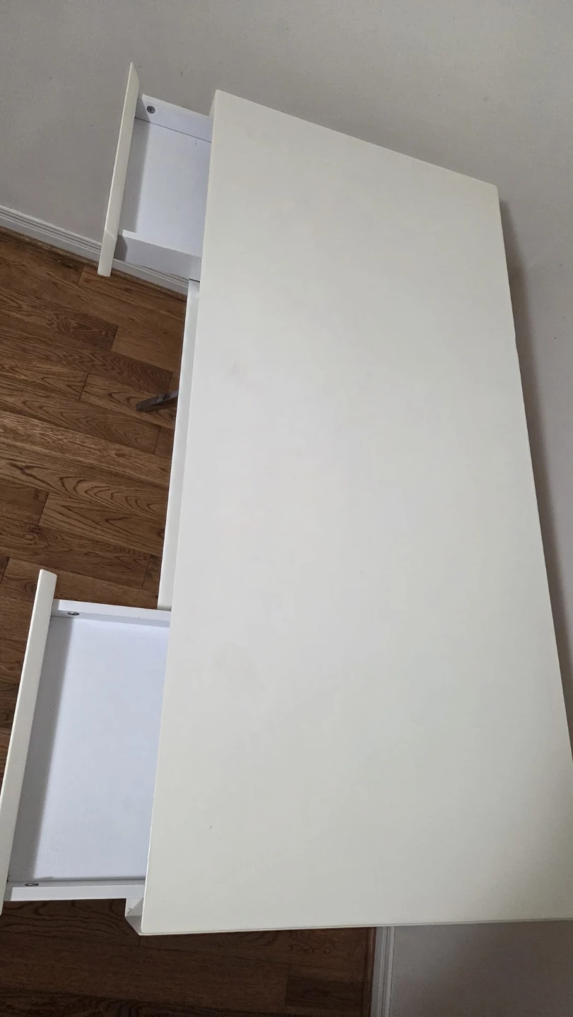 White desk - photo 4