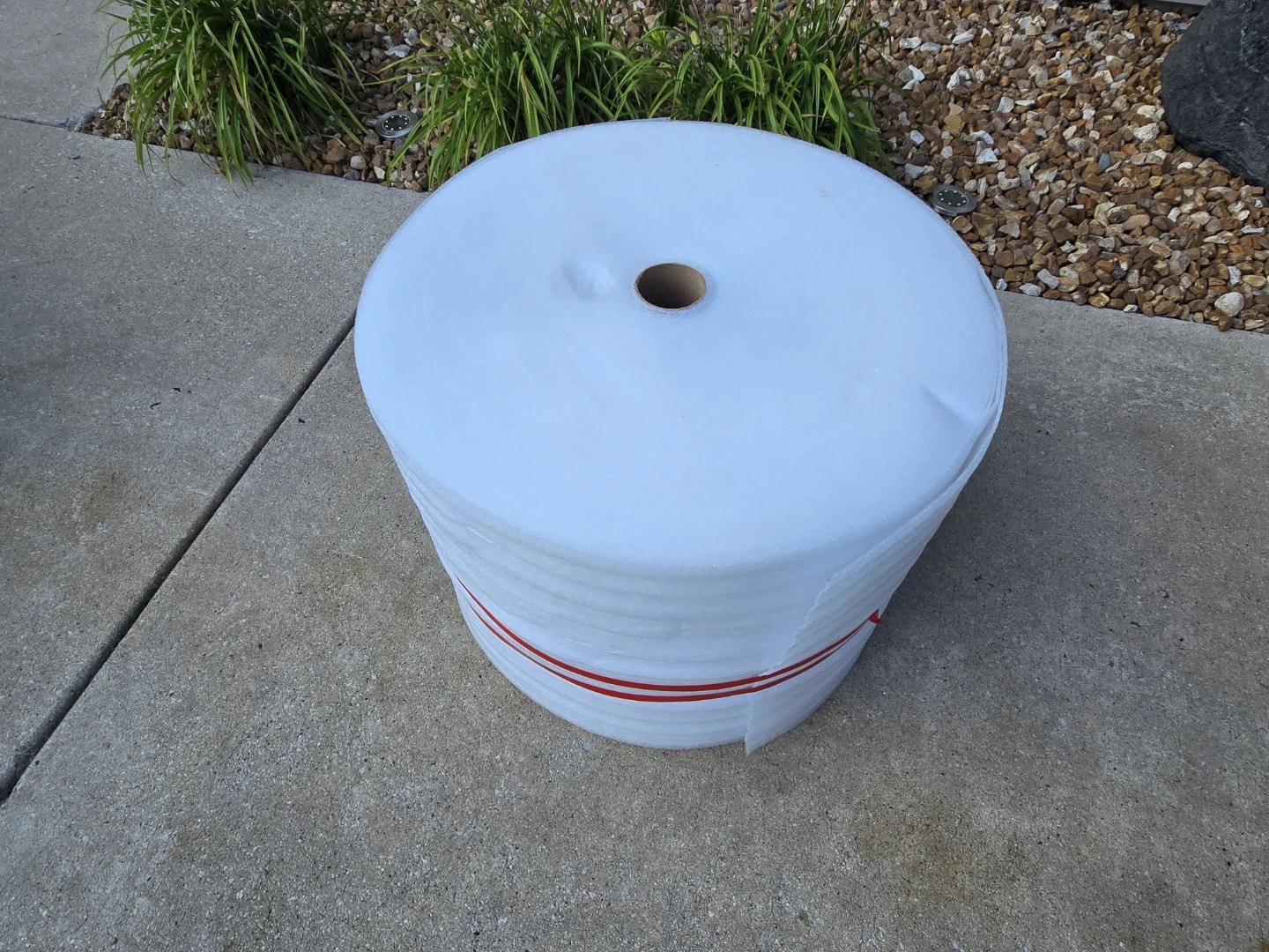📦 Large Packing Foam Roll – Great for Moving & Shipping
