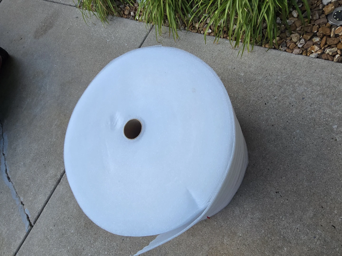 📦 Large Packing Foam Roll – Great for Moving & Shipping - photo 2