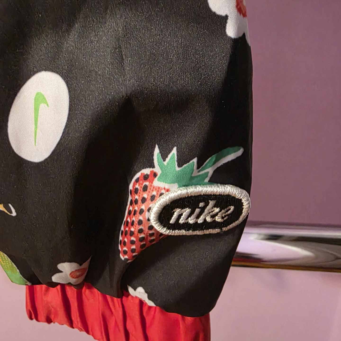 Women's Nike Fruit Print Lightweight Jacket Size S - photo 4