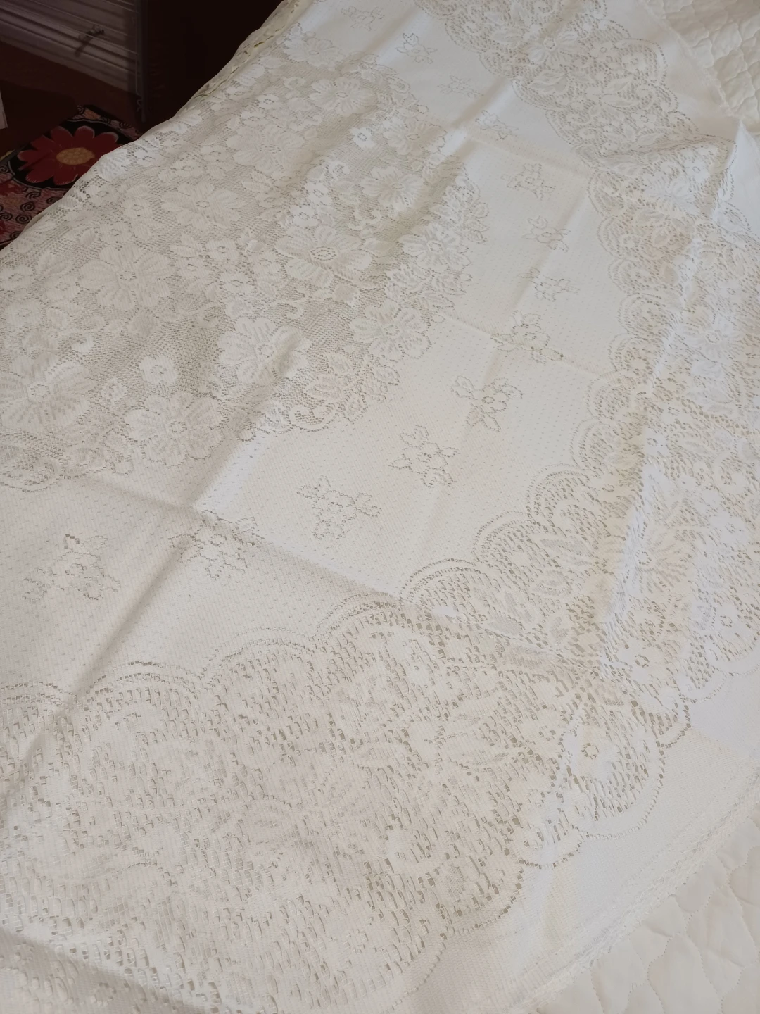 White Lace Tablecloth/Bedspread