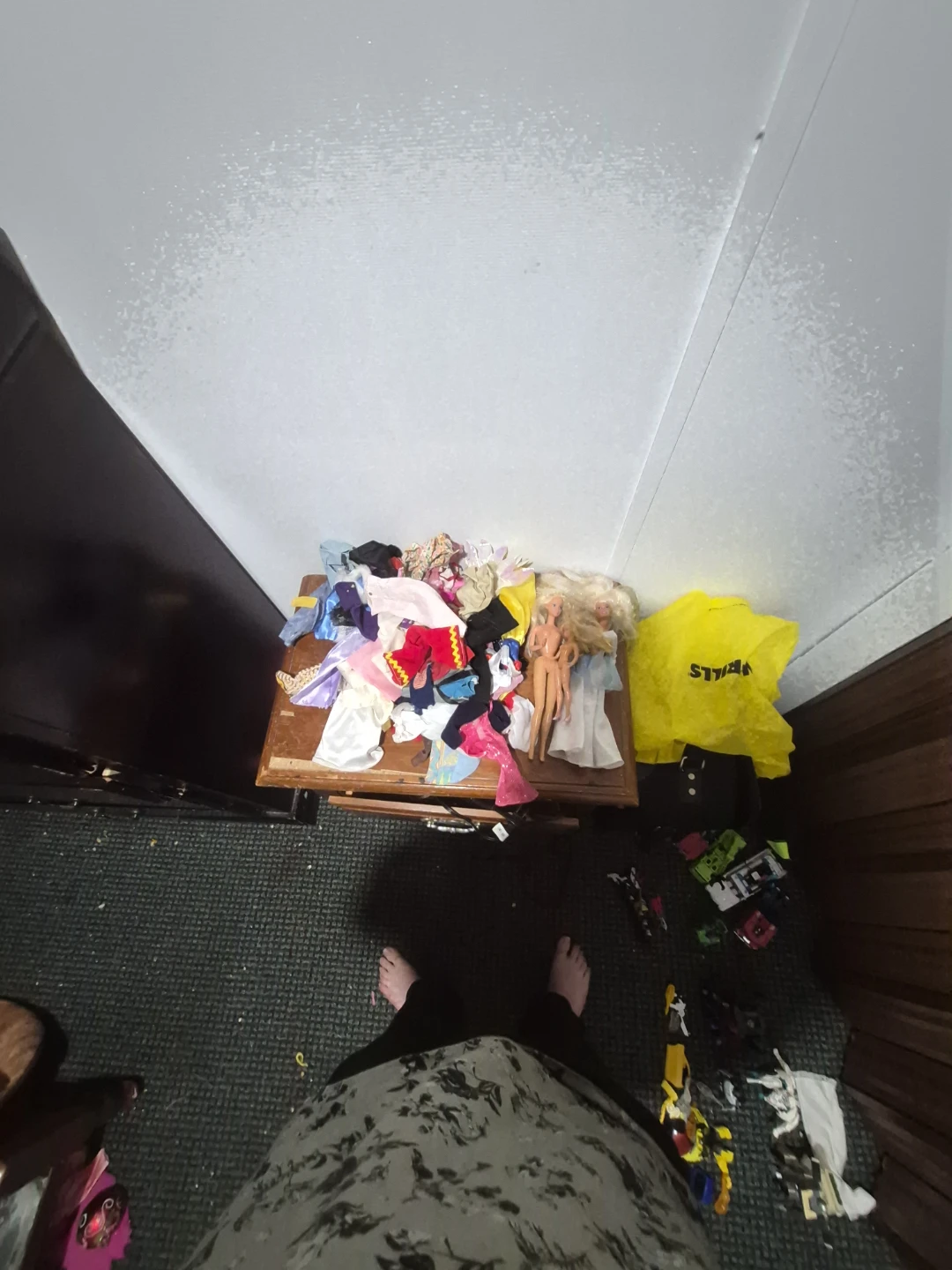 Barbie doll and Barbie close. - photo 2