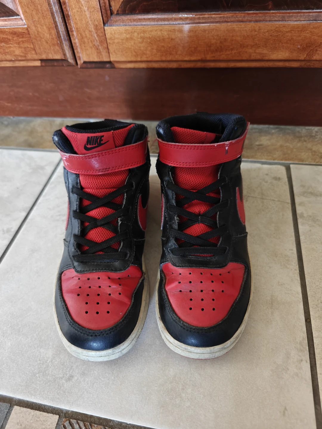 Nike Court Borough Mid 2 shoes size 2.5Y - photo 2