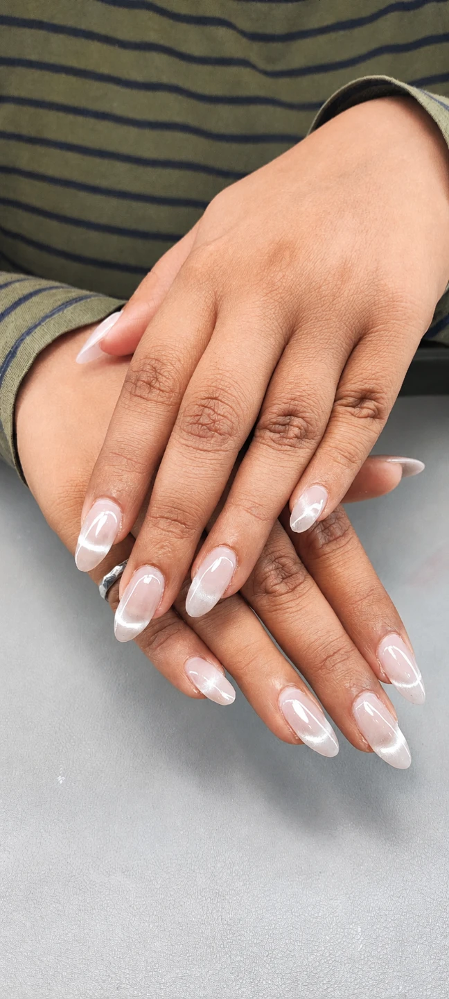 French Tip & Cat Eye Nails