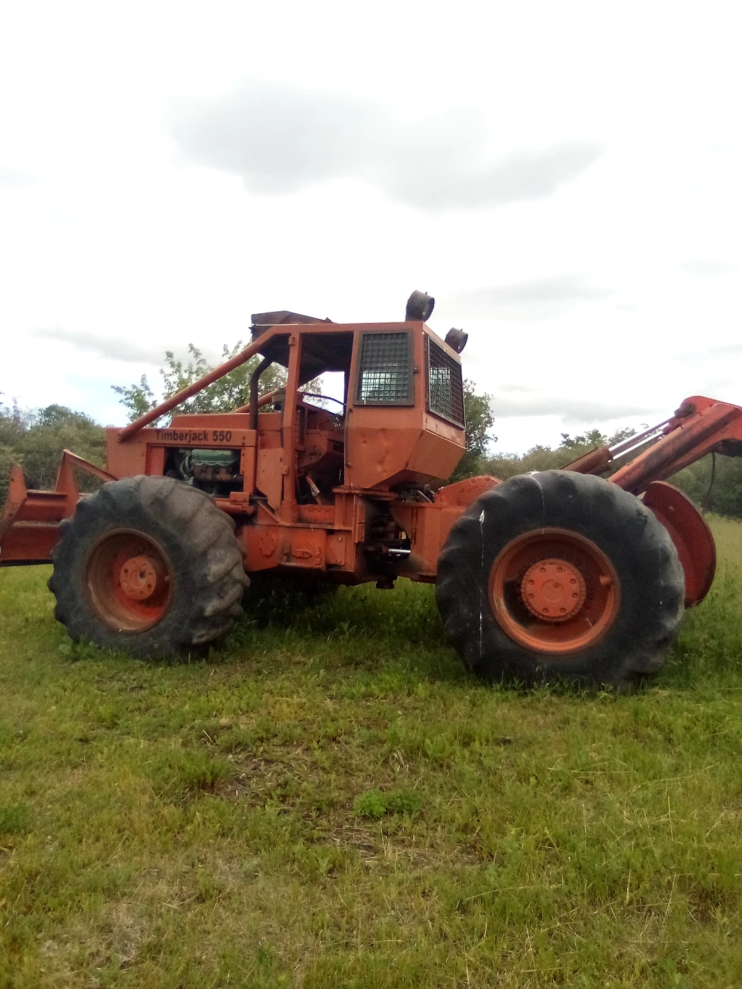 Timberjack 550 Log Skidder