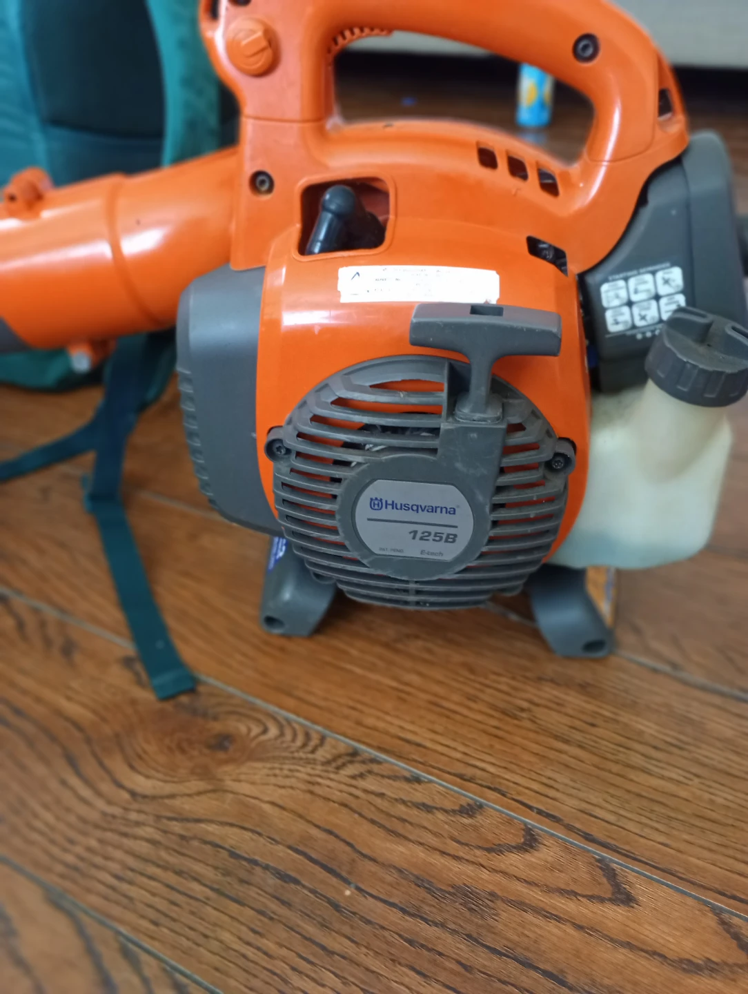 Husqvarna 125B Gas Leaf Blower
