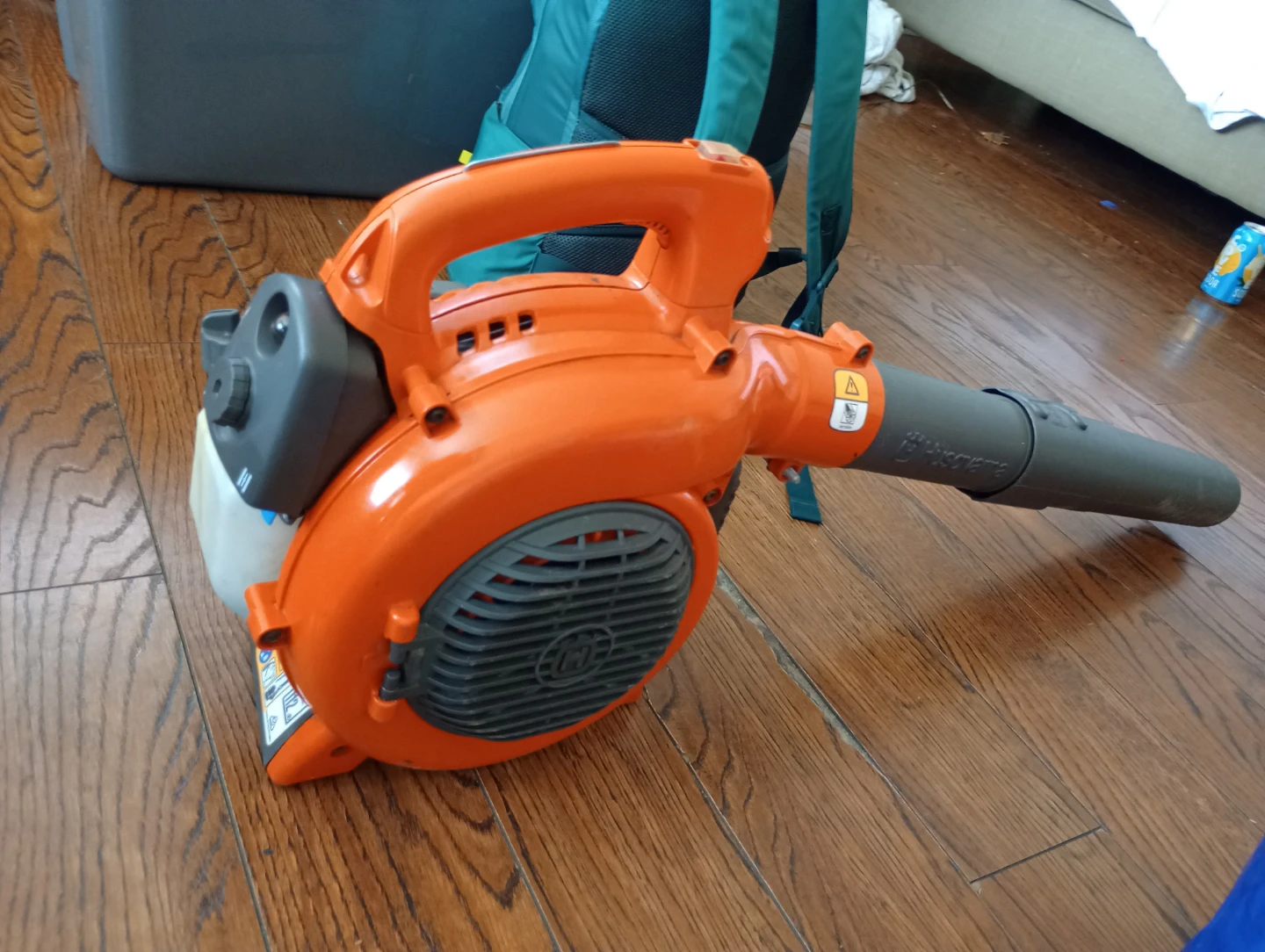 Husqvarna 125B Gas Leaf Blower - photo 4