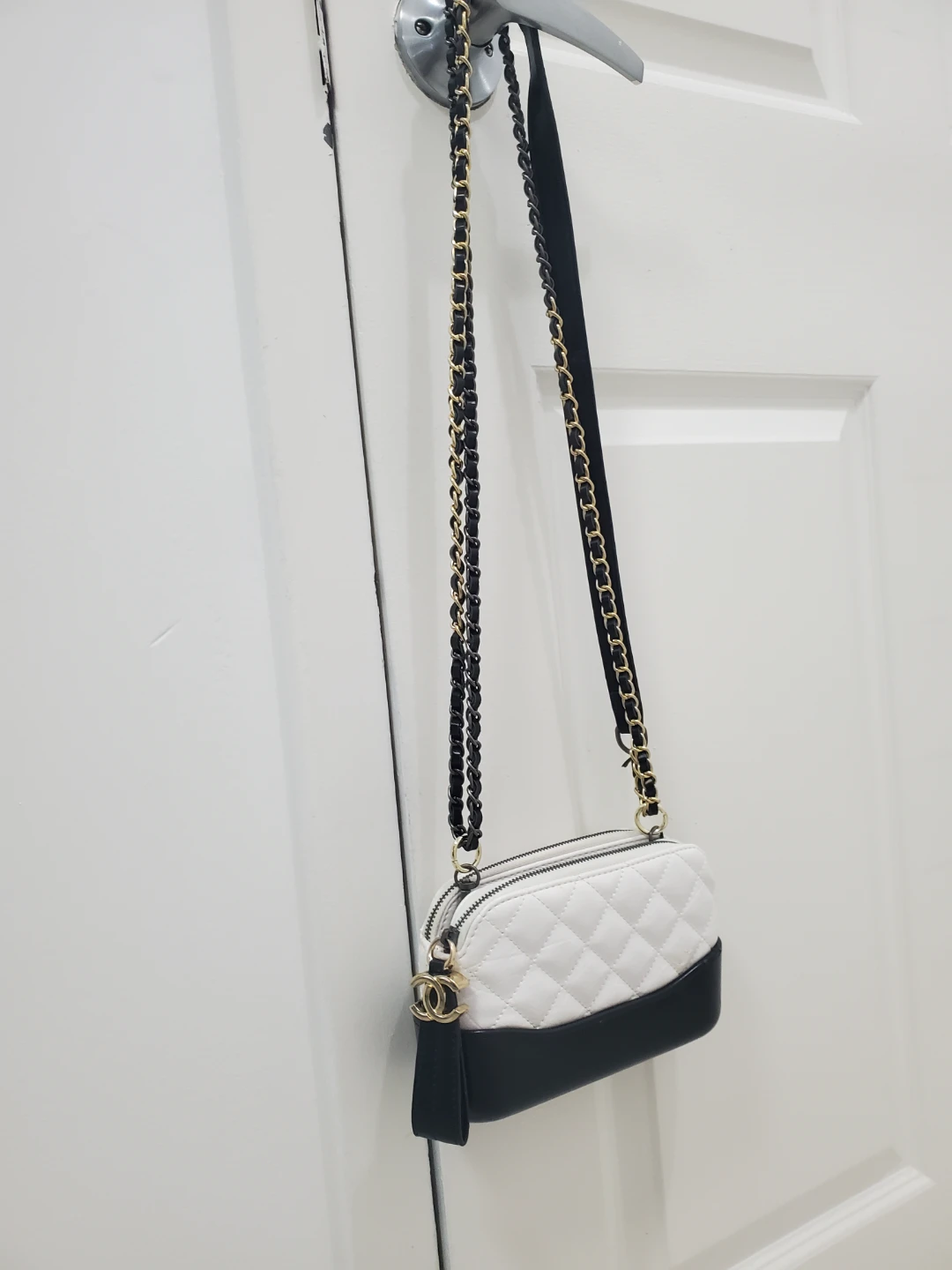 Chanel Quilted Crossbody Bag - White and Black - photo 5