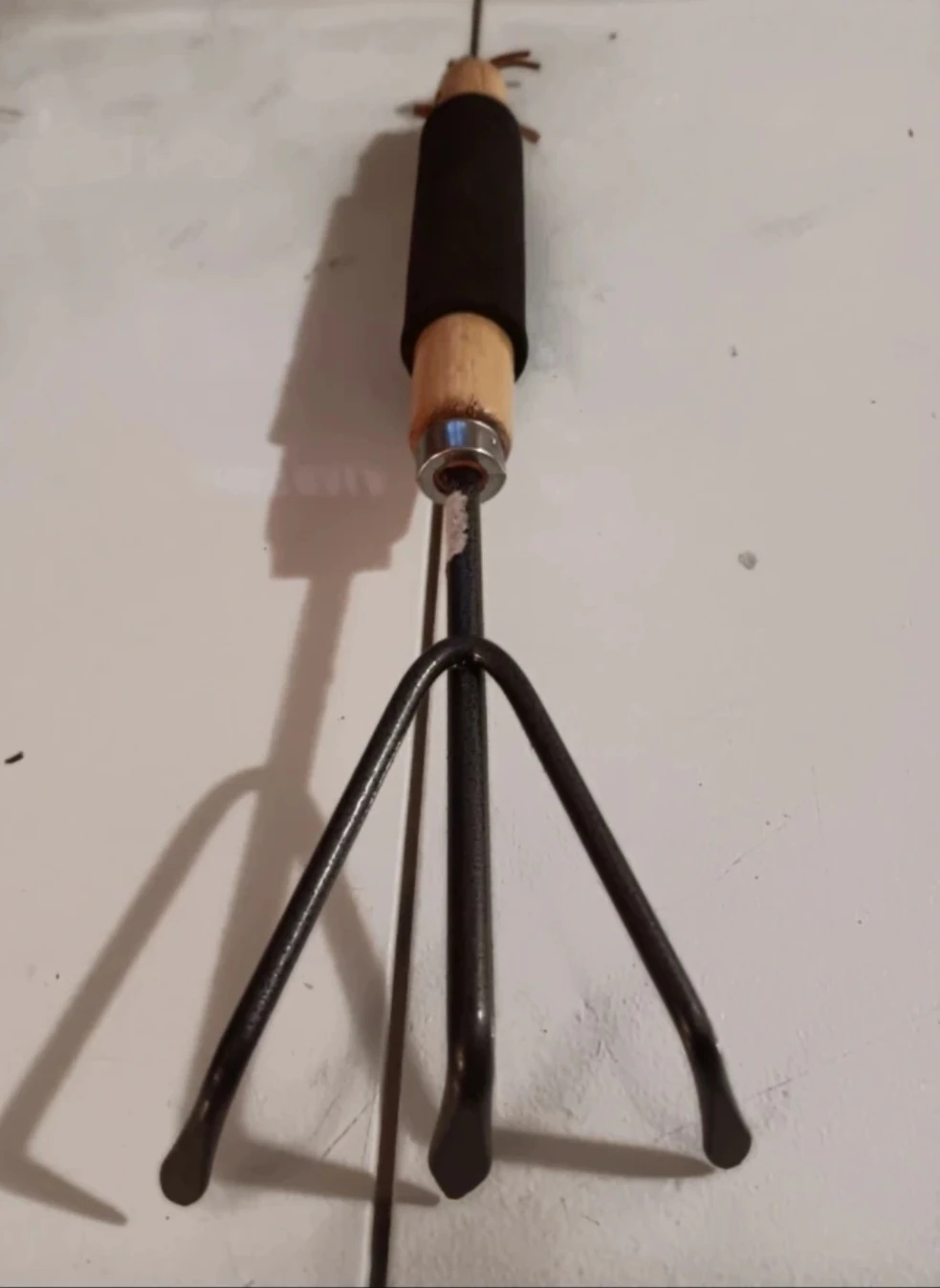Handheld Garden Cultivator Tool