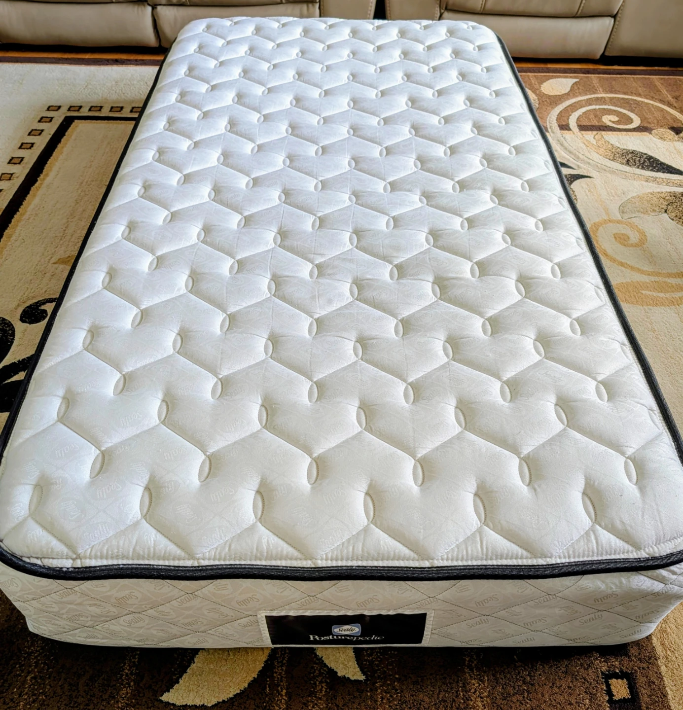 Sealy Posturepedic twin size Mattress - photo 4