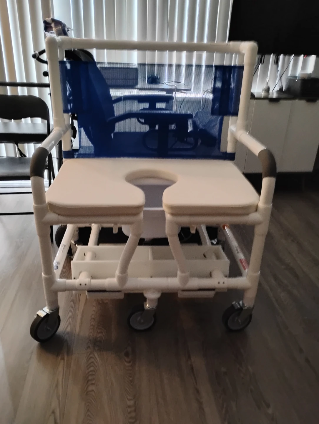 Bariatric commode