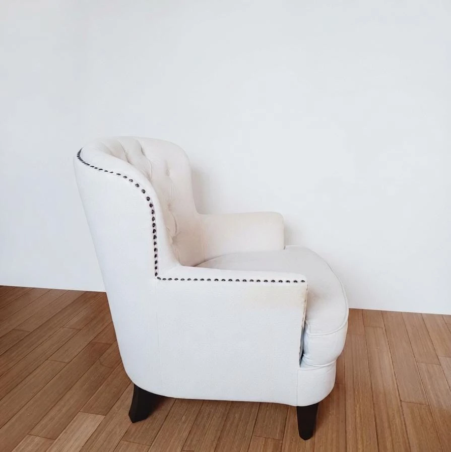 Tary Tufted Fabric Club Accent Chair & Matching Ottoman - photo 3