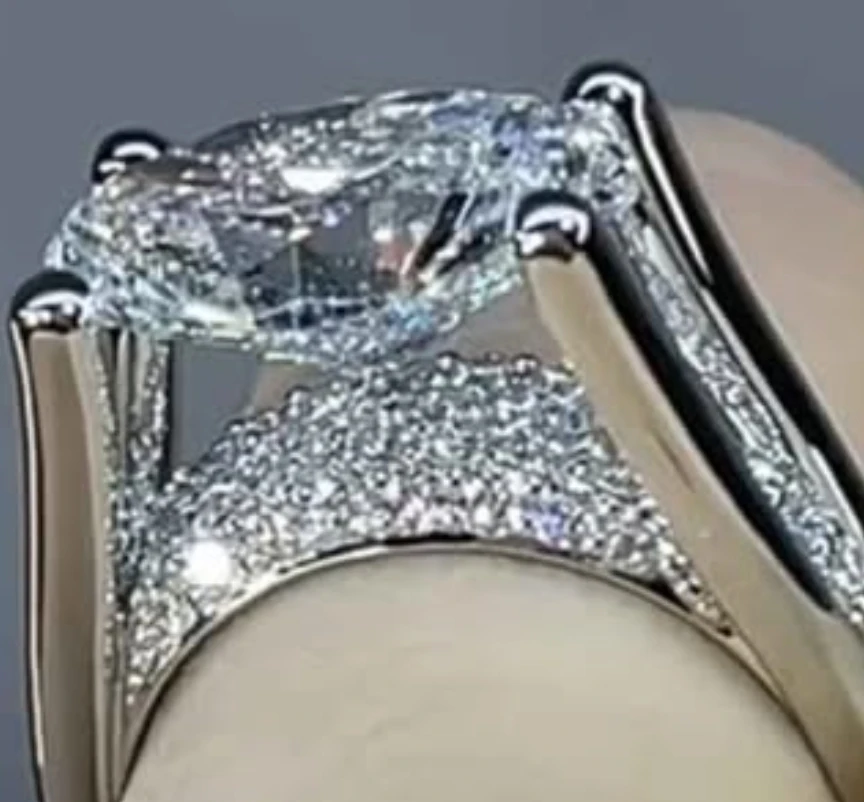 New Sparkly Cocktail Ring US SIZE 10 - photo 3