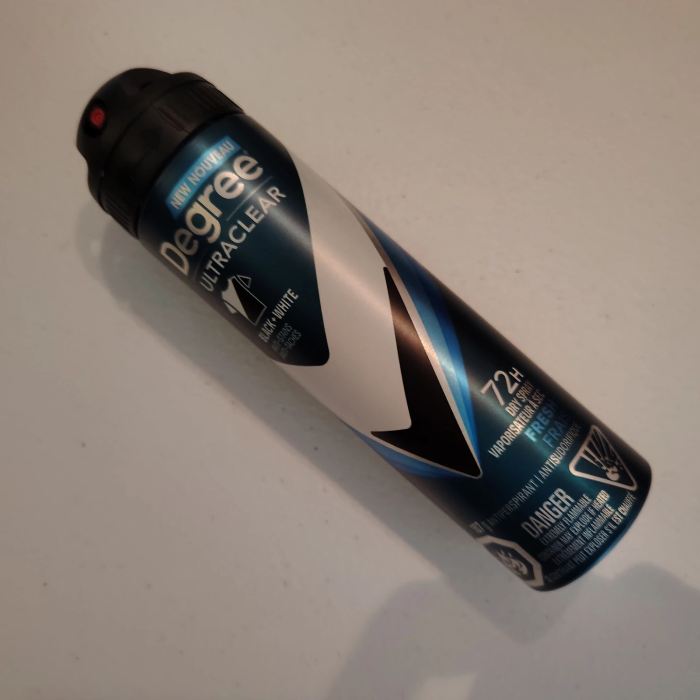 Degree Ultraclear Black + White Dry Spray Antiperspirant