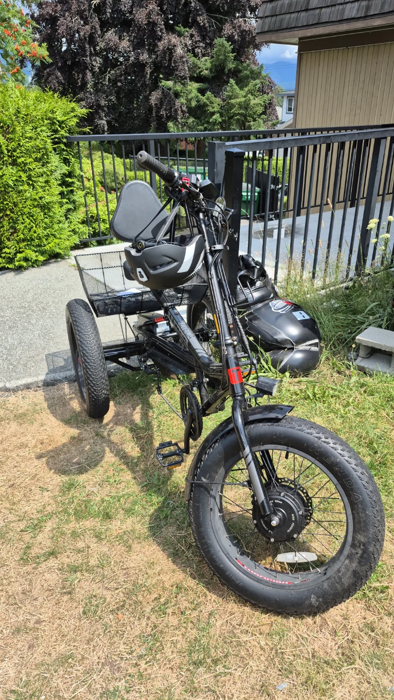 Black Electric Fat Tire Trike with Basket - photo 4