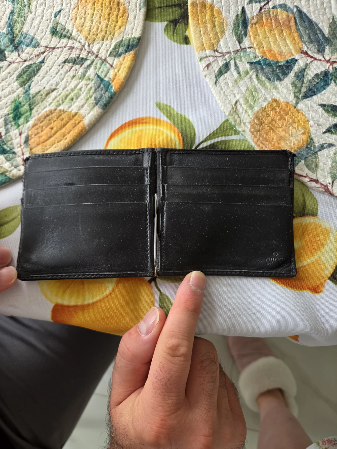 Gucci Black Leather Money Clip Wallet - photo 2