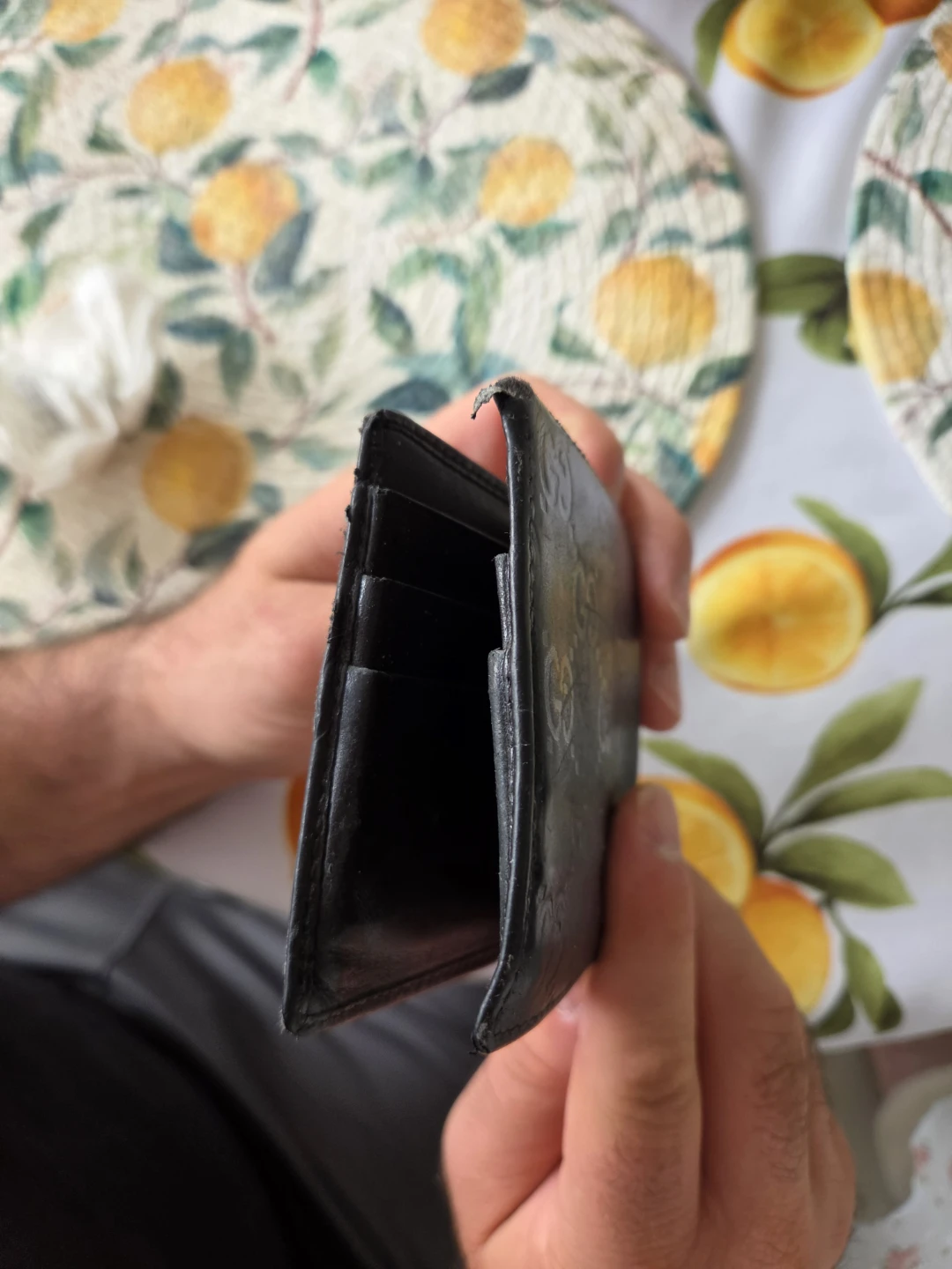 Gucci Black Leather Money Clip Wallet - photo 4