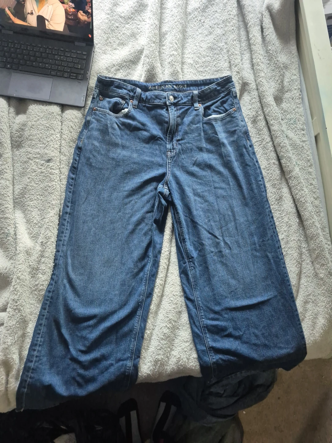 American Eagle Super High-Rise Baggy Wide Leg Jeans Size 14
