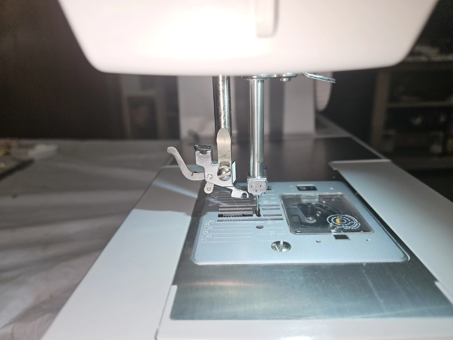 Singer Sewing Machine - photo 4