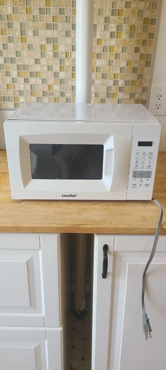 Comfee White Microwave Oven