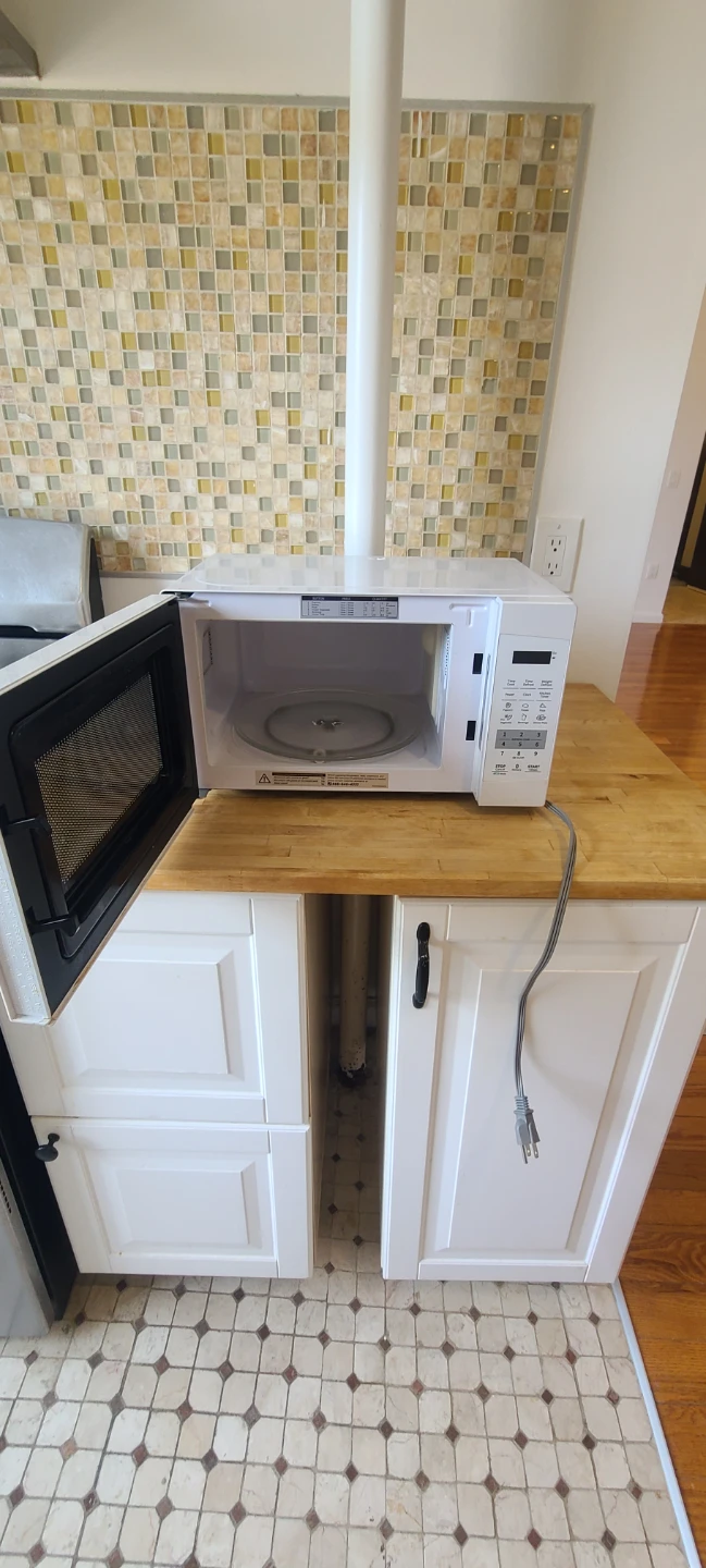 Comfee White Microwave Oven - photo 2