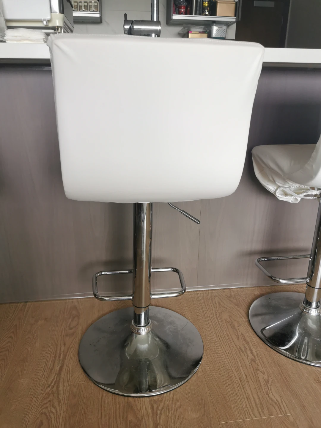 FREE - Set of 2 White Kitchen Bar Stools