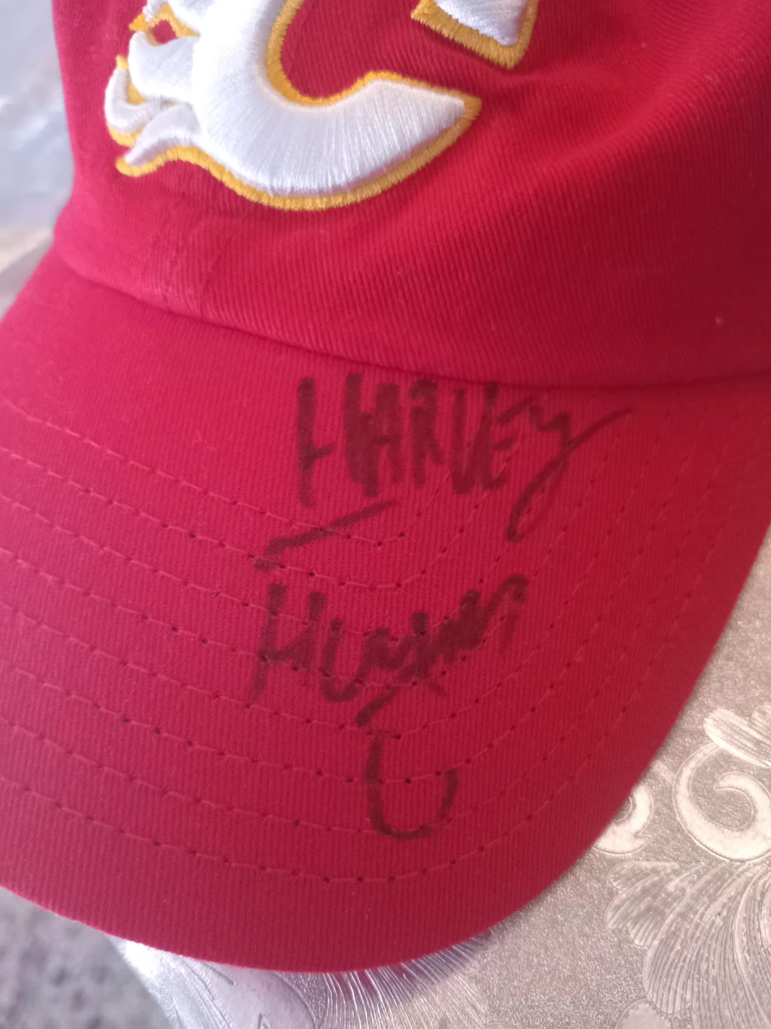 Calgary Flames New Era Hat - Signed by Harvey The Hound - photo 3