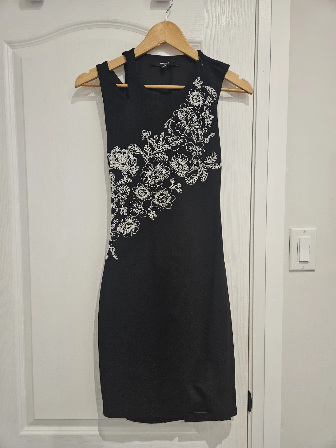 Guess Black Sleeveless Dress with White Floral Embroidery
