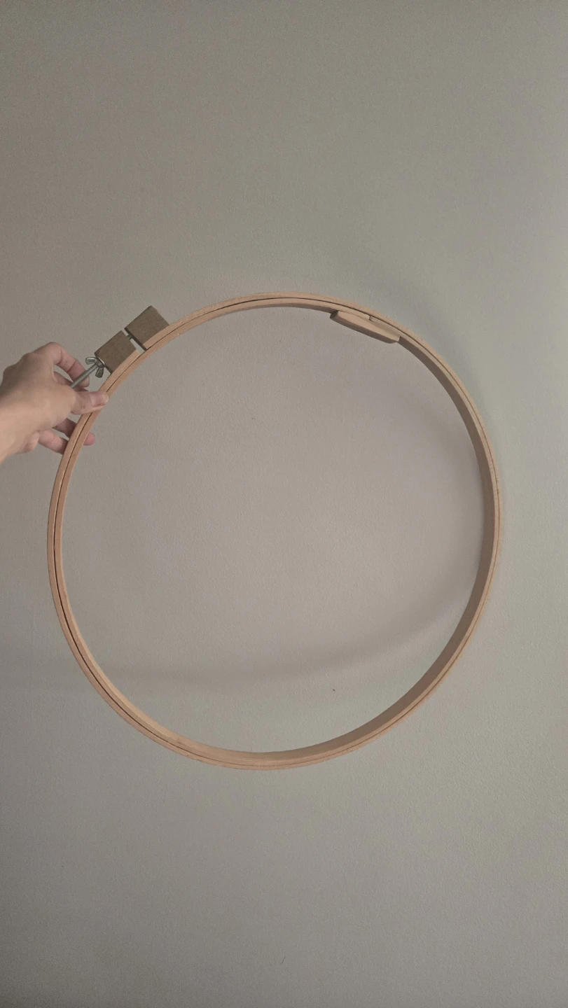 Large 18 inch Embroidery Hoop - photo 3