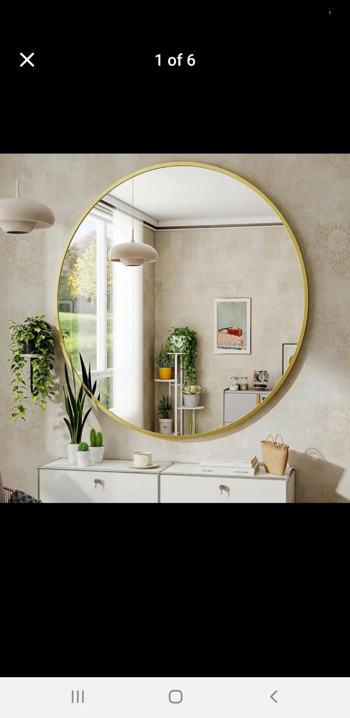 Round Gold Wall Mirror 60 cm / 24"