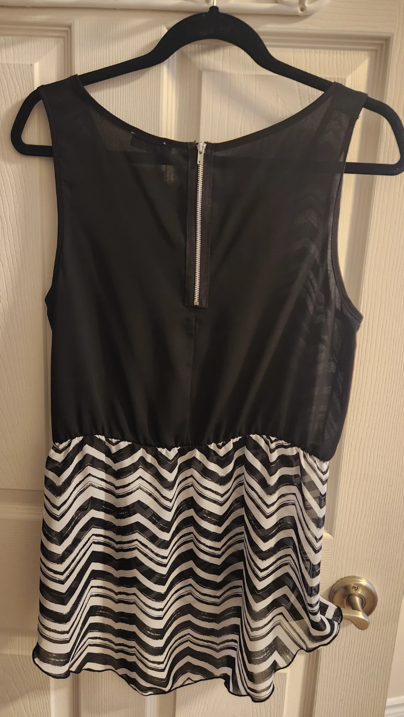 Black & White Chevron Sleeveless Dress - photo 2