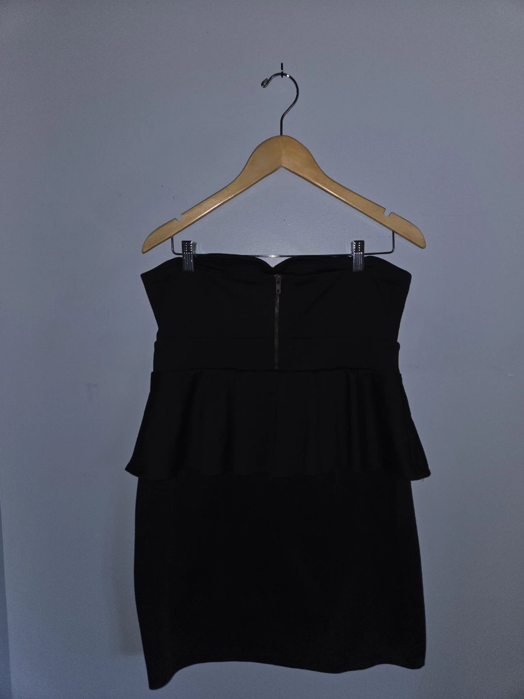 Black strapless peplum dress - photo 3