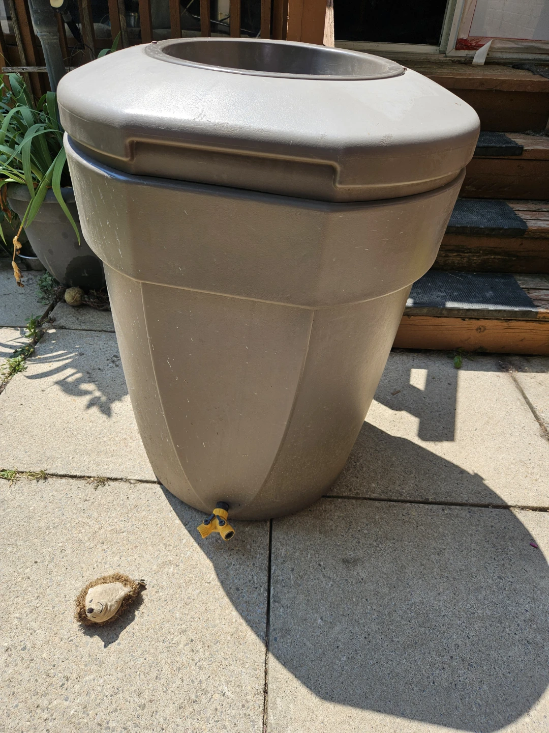 Large rain  barrel - photo 2