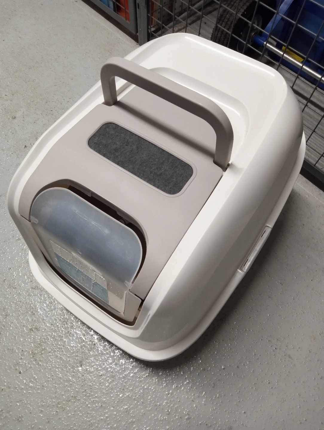 Cat Litter Box with Scoop and Sieve,  tried once. $30.
