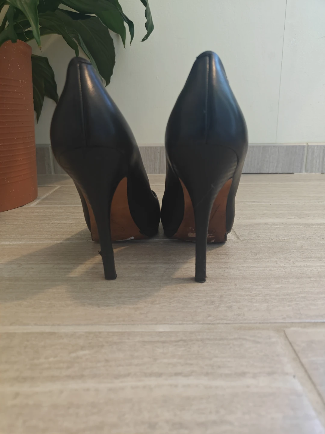 Coach Black Leather Pumps 7.5 - photo 2