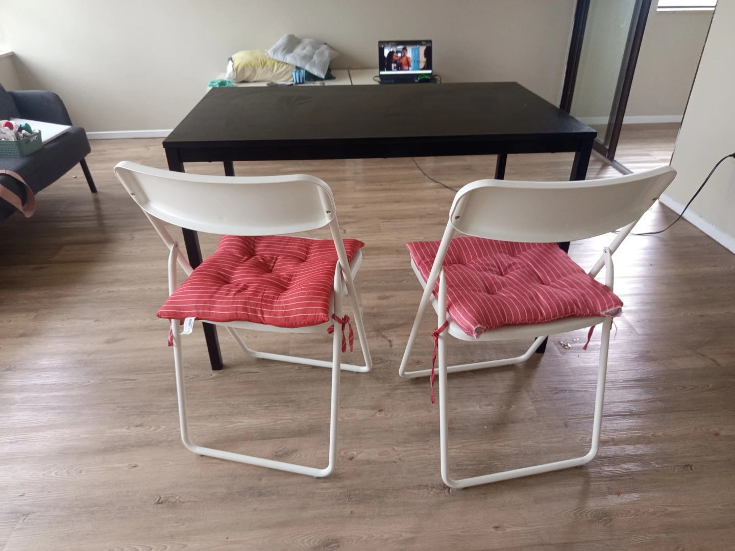 Ikea black table 25  (+ chair total 40 dollars) - photo 4