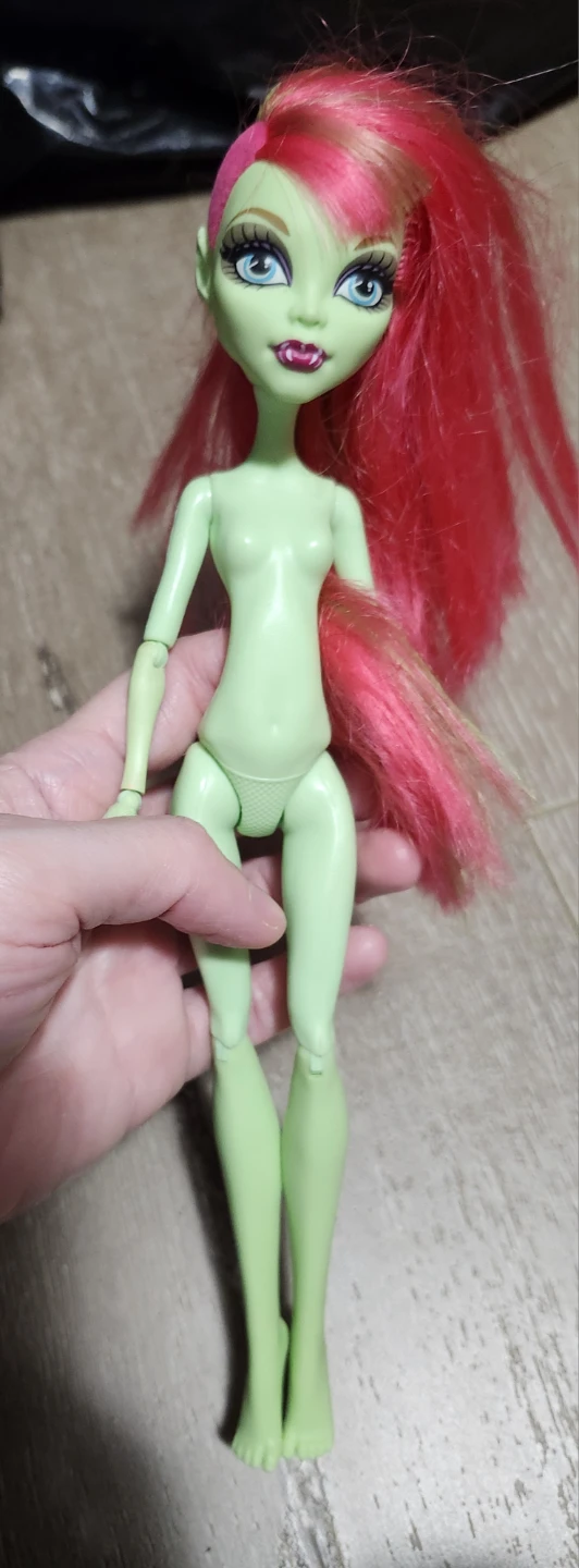 $15 each  monster high dolls - photo 2
