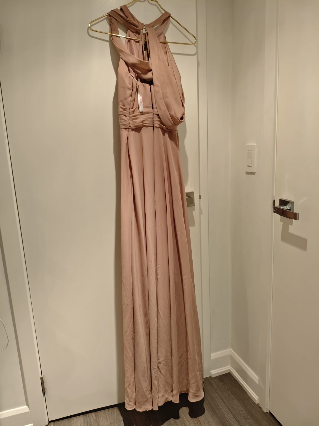 Elegant Rose Gold Maxi Dress - photo 3