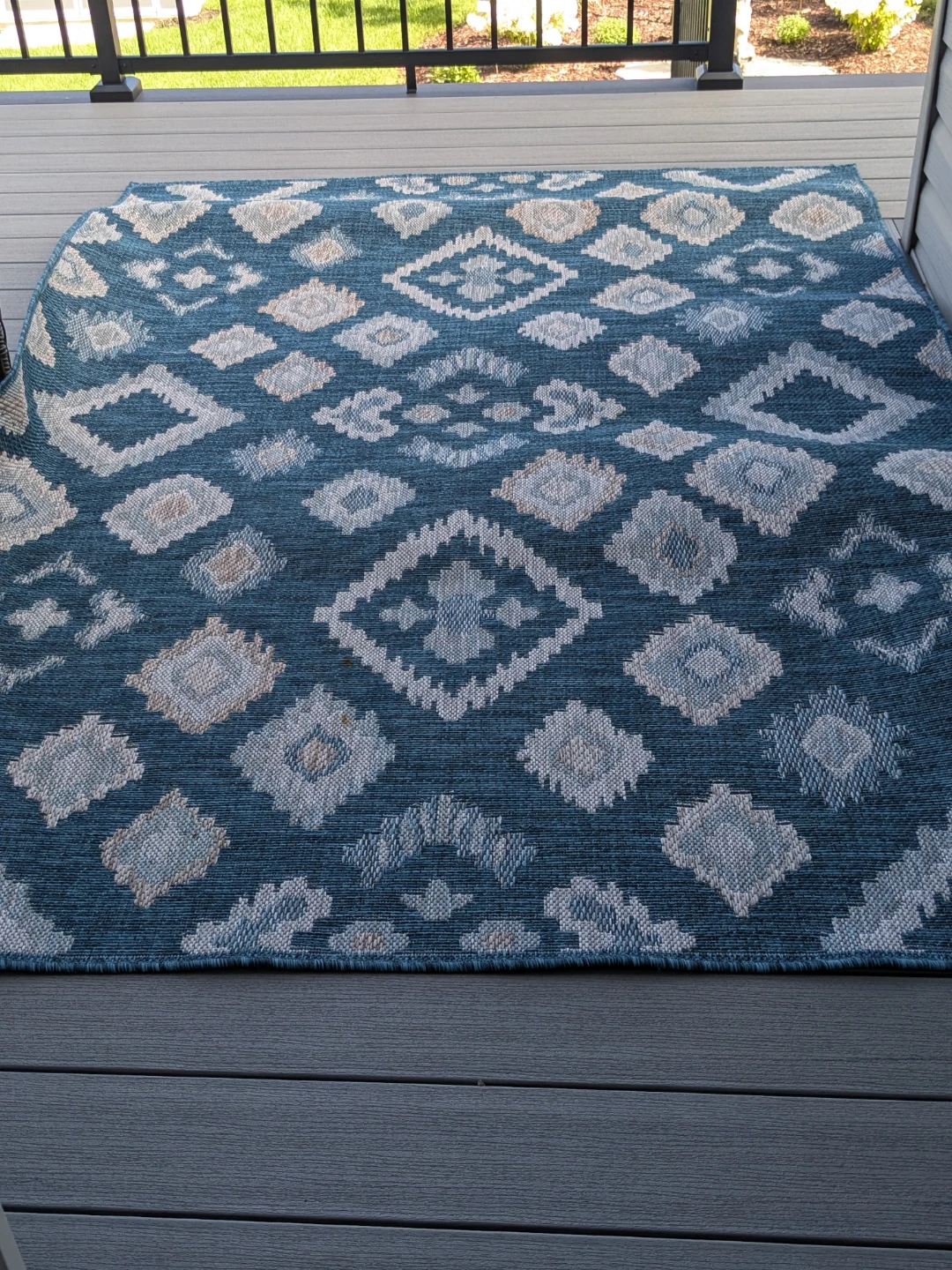 Blue Geometric Pattern Area Rug