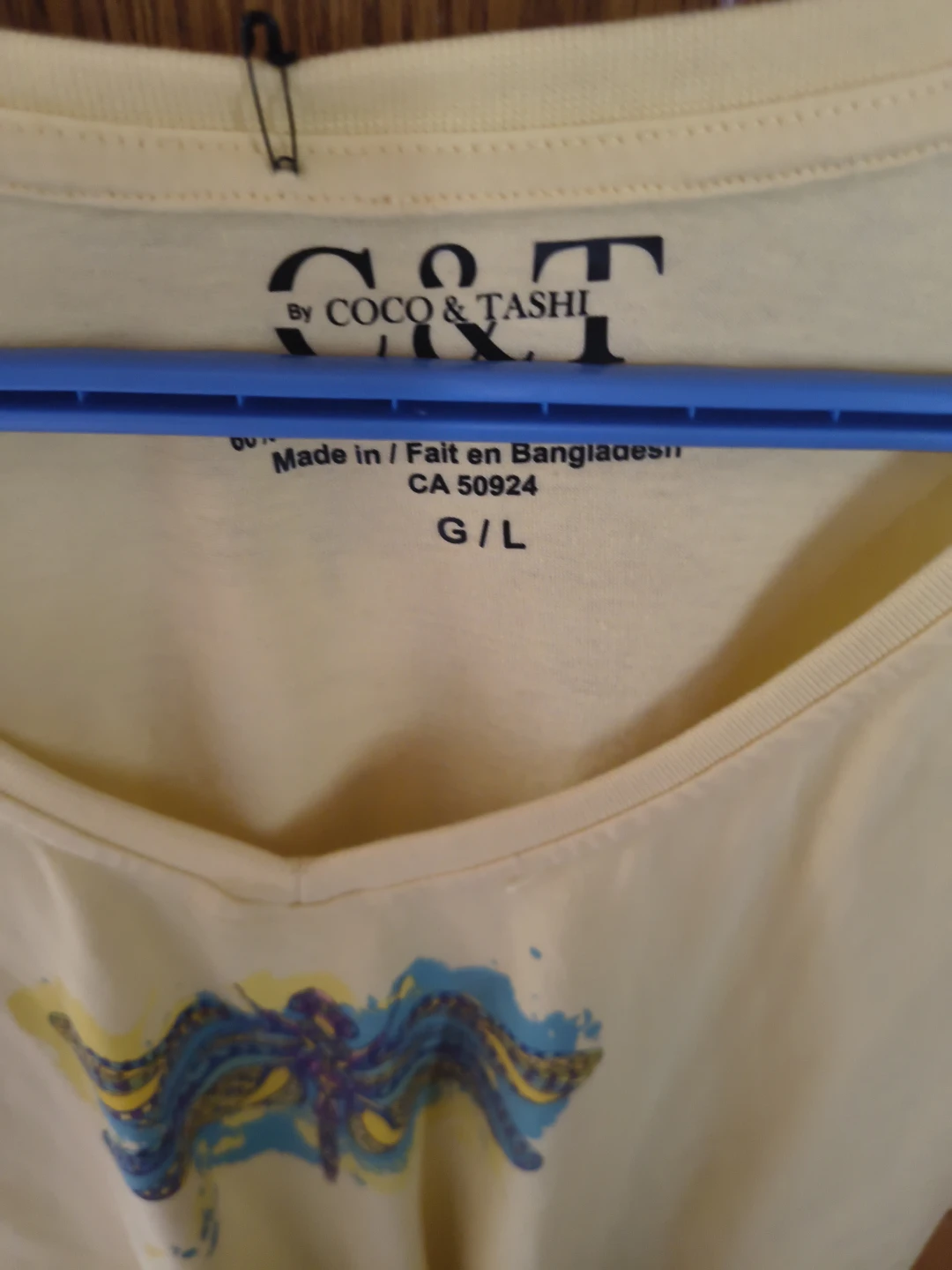 Yellow Dragonfly V-Neck T-Shirt - Size L/G - photo 5