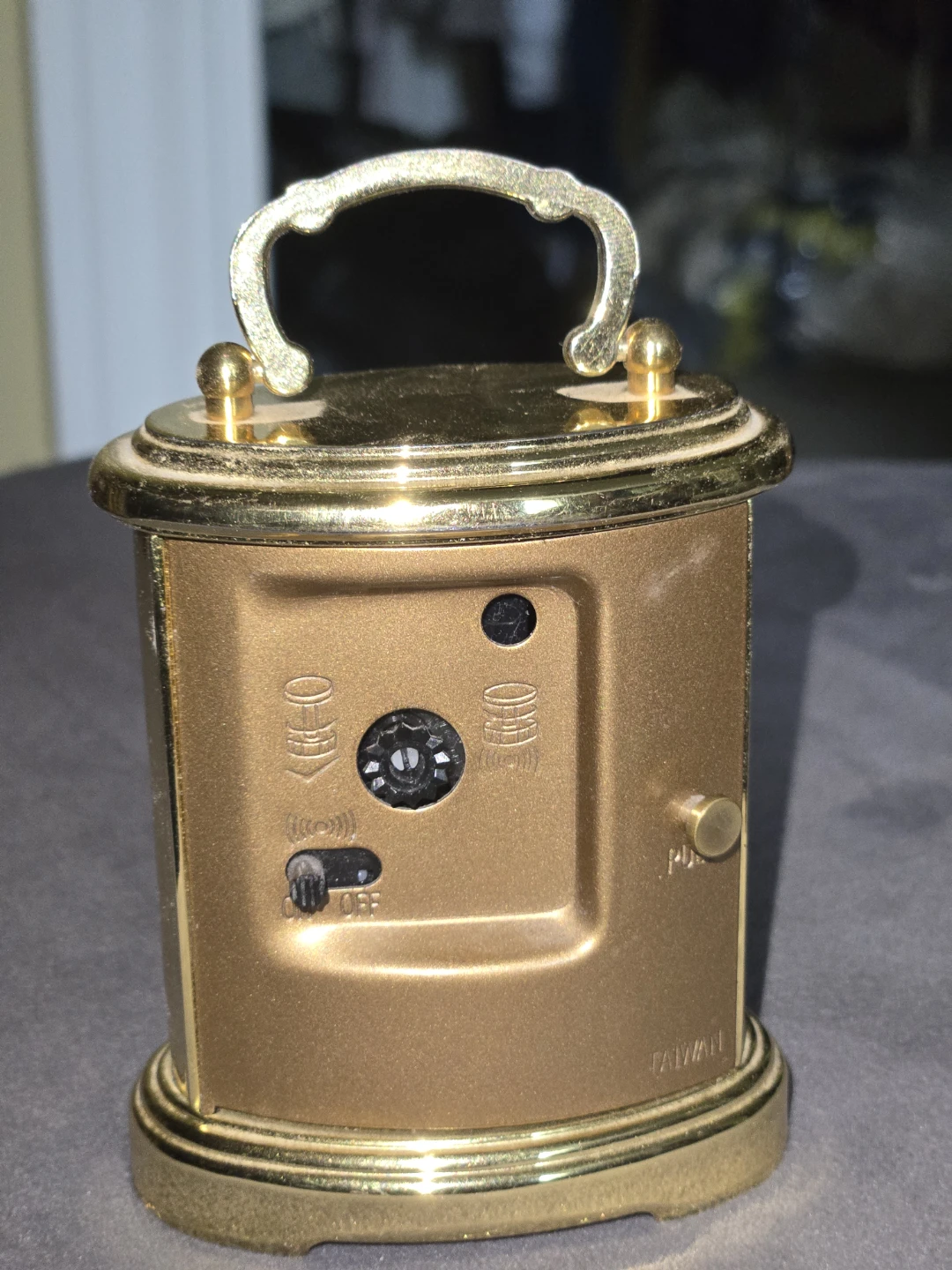 Bulova Gold Tone Alarm Clock - photo 2