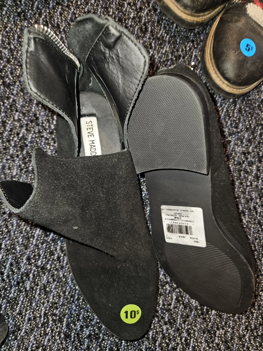 Steve Madden Black Suede Ankle Boots - photo 2