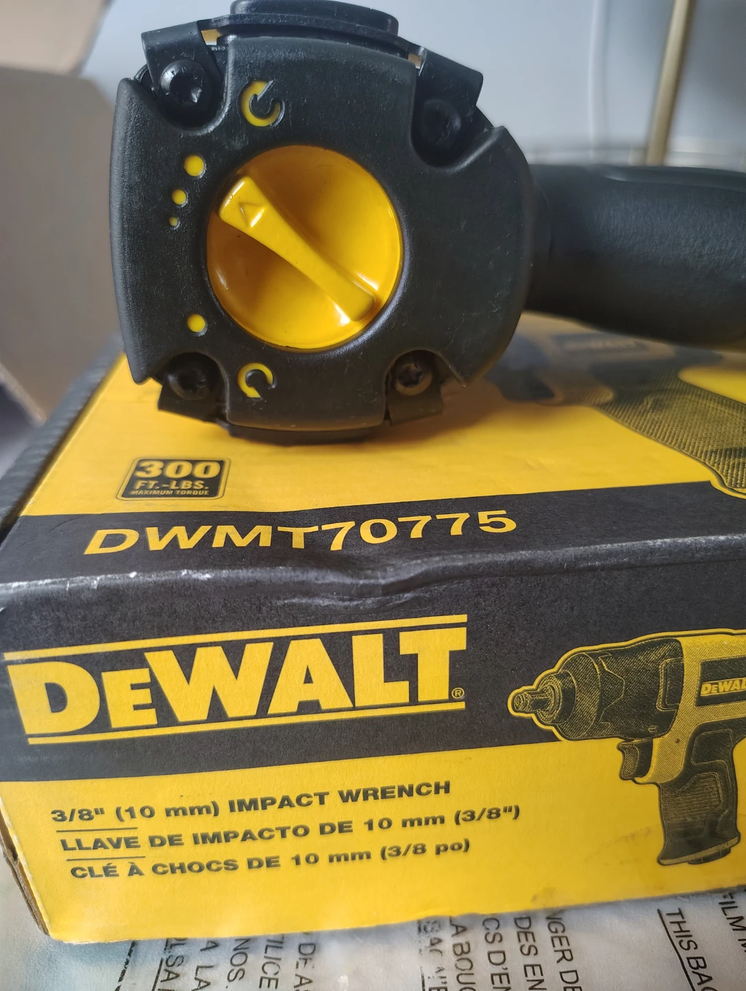 DeWalt 3/8" (10 mm) Impact Wrench DWMT70775 - photo 4