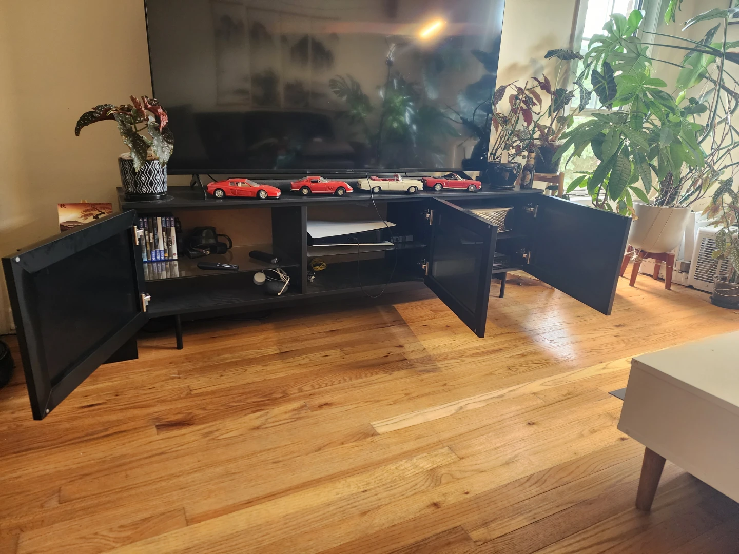 Ikea Rannas tv Console - photo 3