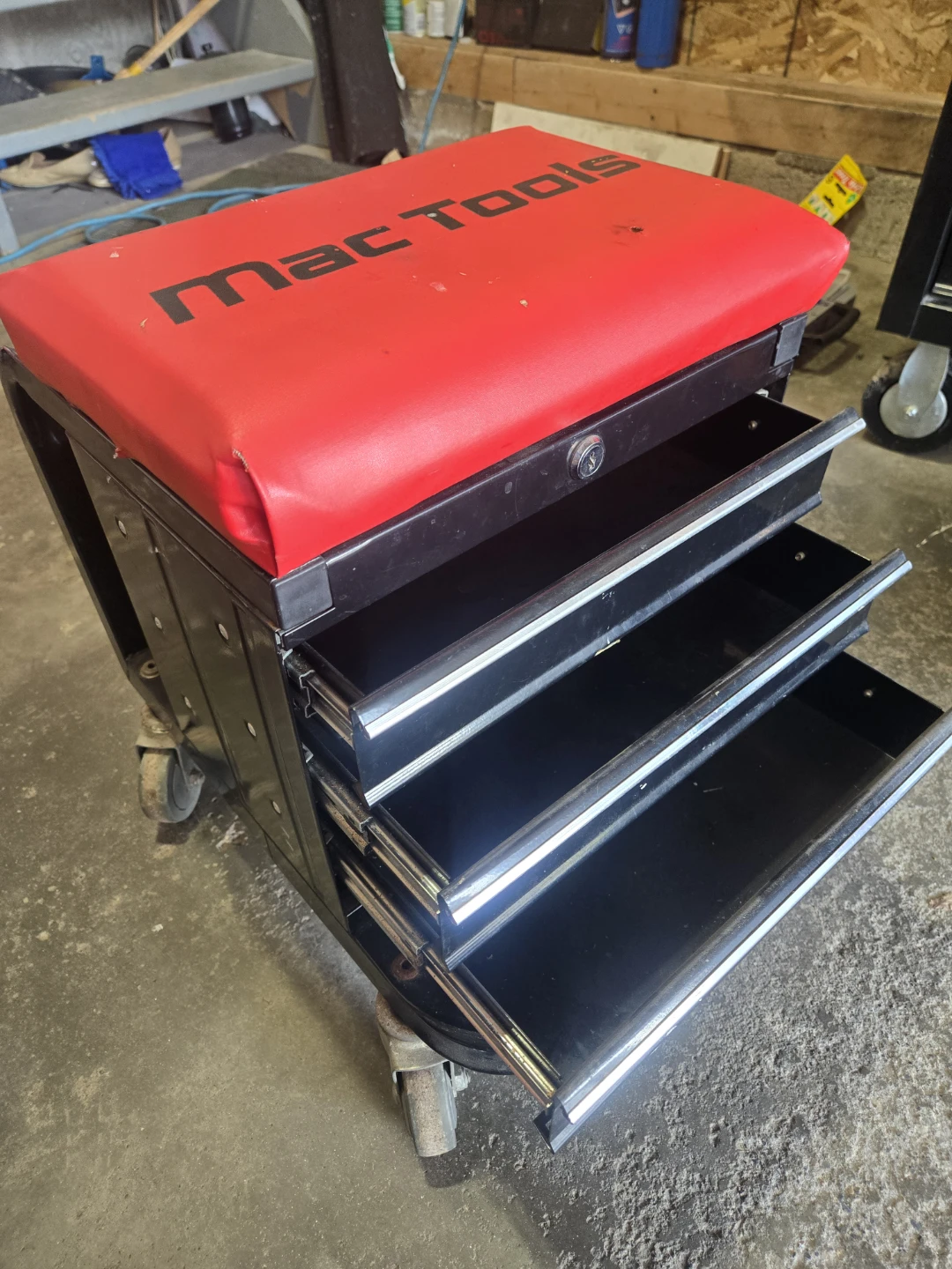 Mac Tools Mechanic's Toolbox Seat CR2500