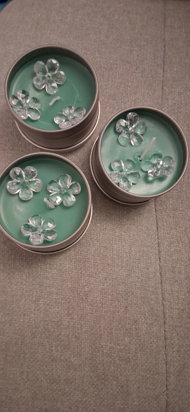 Set of 3 green tin candles with flower accents - photo 2