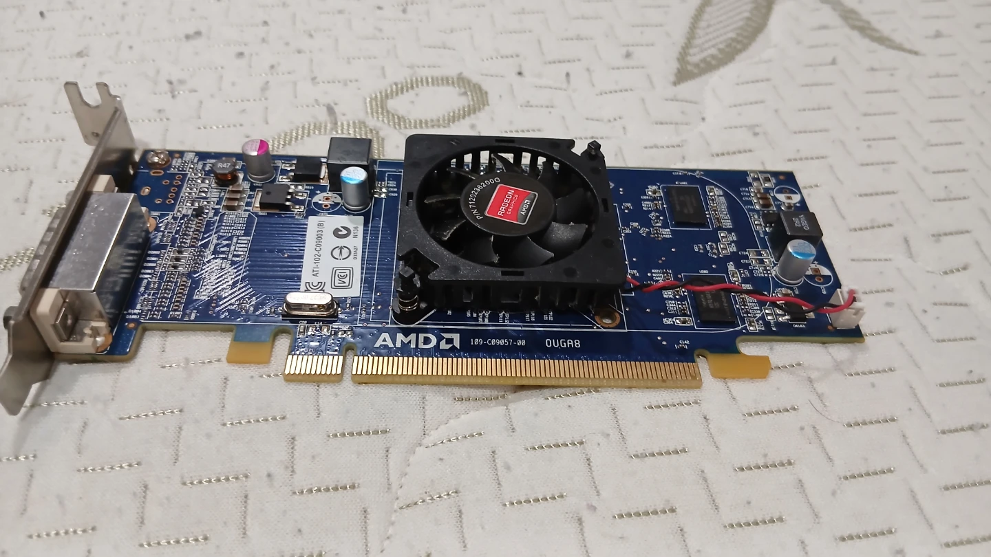 AMD Radeon Graphics Card - photo 2