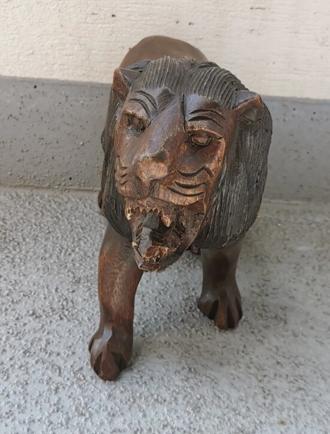 Vintage Hand Carved Wooden Lion Sculpture Large Folk Art Decor - photo 3