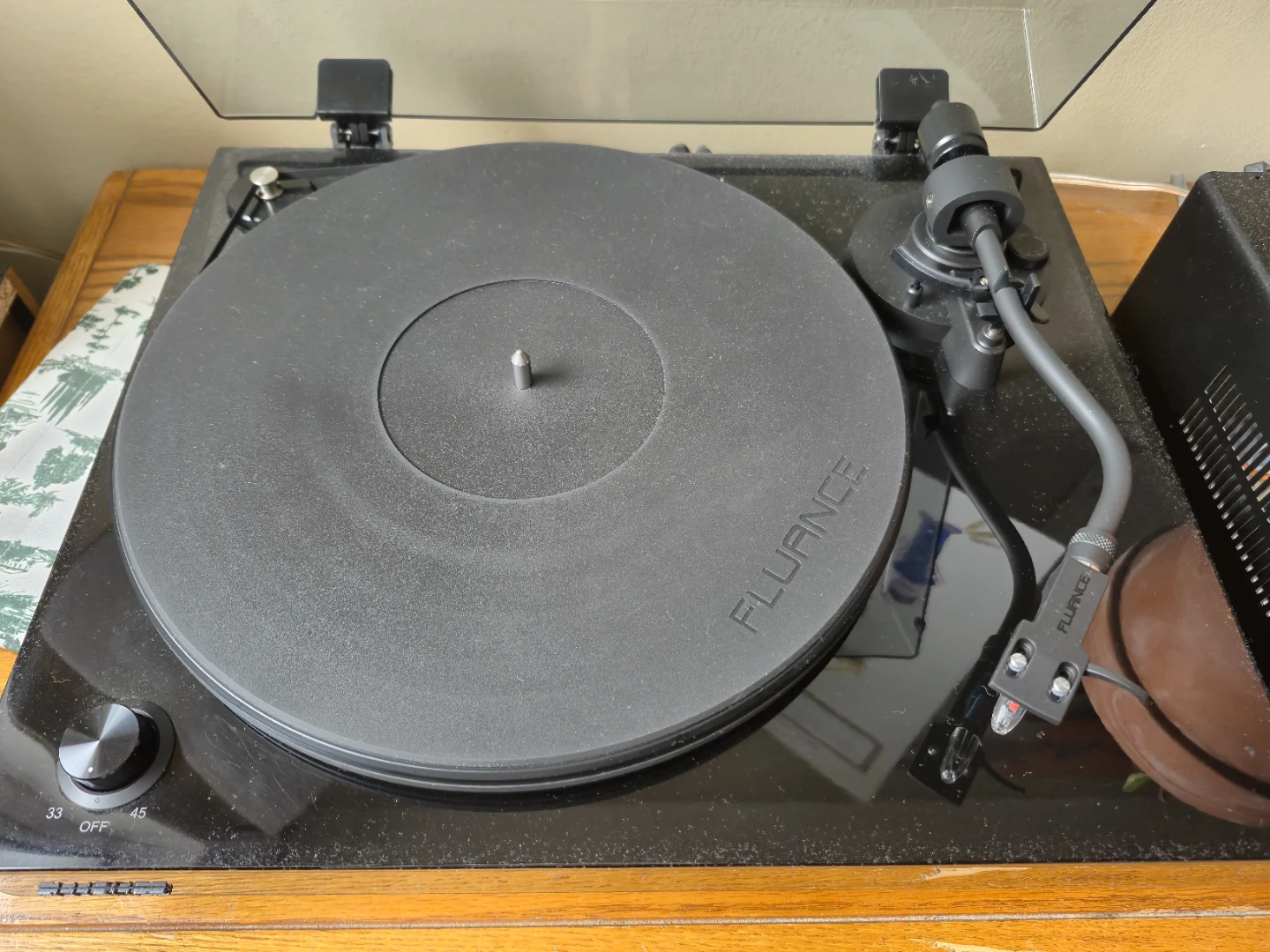 Fluance Reference RT82 Turntable